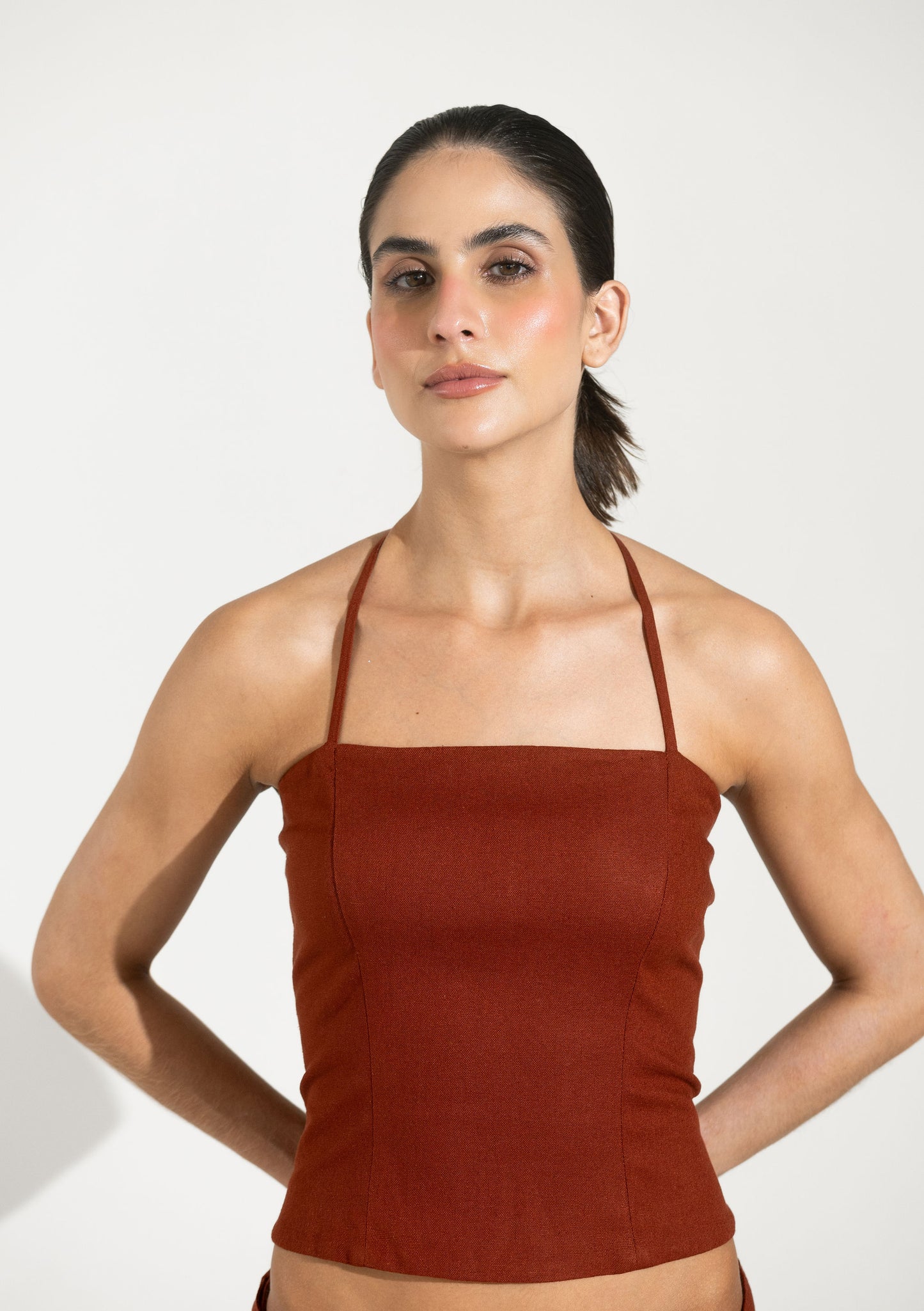 Top Nela Sahara